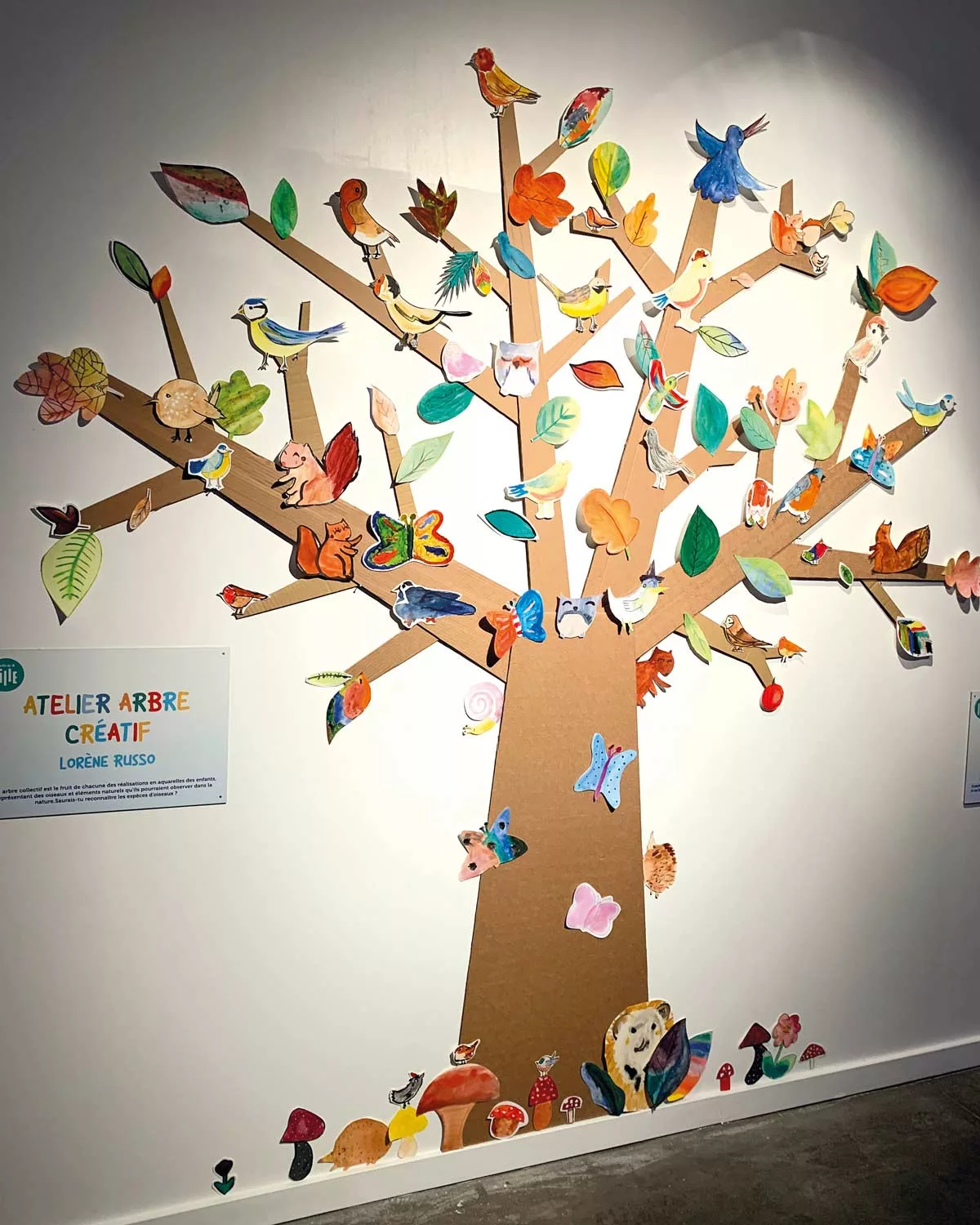 arbre-creatif-les-enfants-a-l'oeuvre-ateliers-enfants